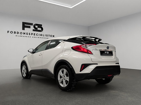 Toyota C-HR 7 of 27