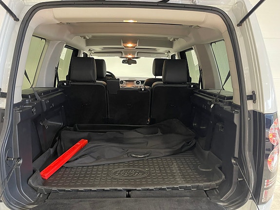 Land Rover Discovery 4 27 of 28
