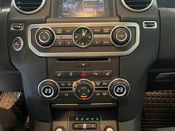 Land Rover Discovery 4 14 of 28