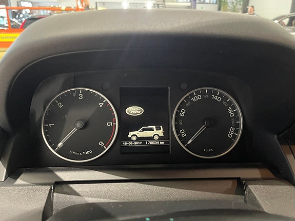 Land Rover Discovery 4 11 of 28