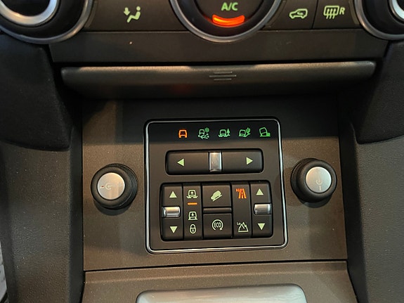 Land Rover Discovery 4 15 of 28