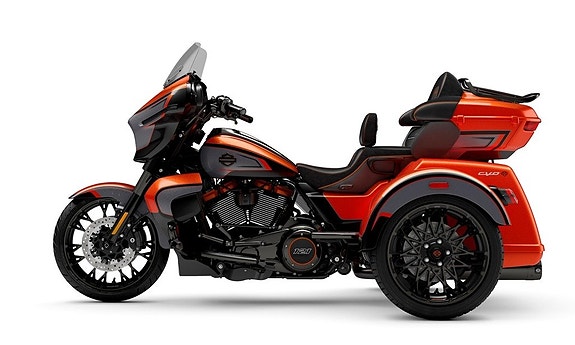Harley-Davidson CVO Street Glide 3 Limited 10 of 17
