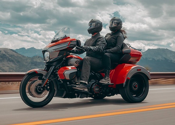 Harley-Davidson CVO Street Glide 3 Limited 13 of 17