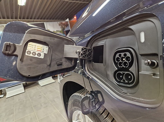 Ford Transit Connect 6 of 15