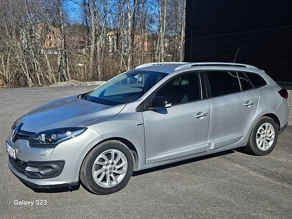 Renault Megane III 2 of 5