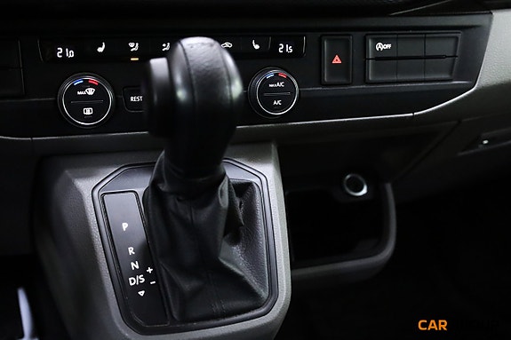 Volkswagen Caravelle 22 of 23