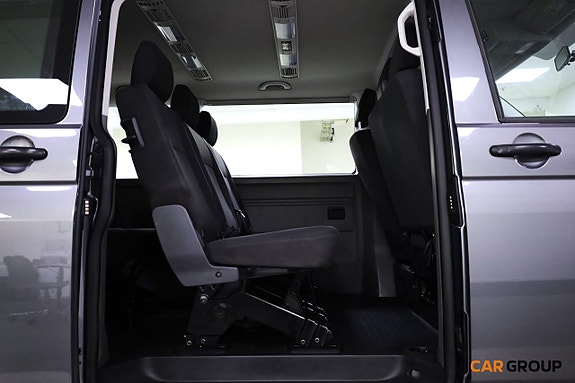 Volkswagen Caravelle 14 of 23