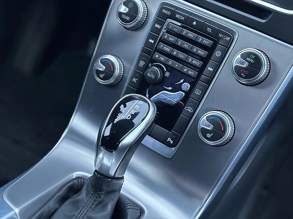 Volvo V60 7 of 15