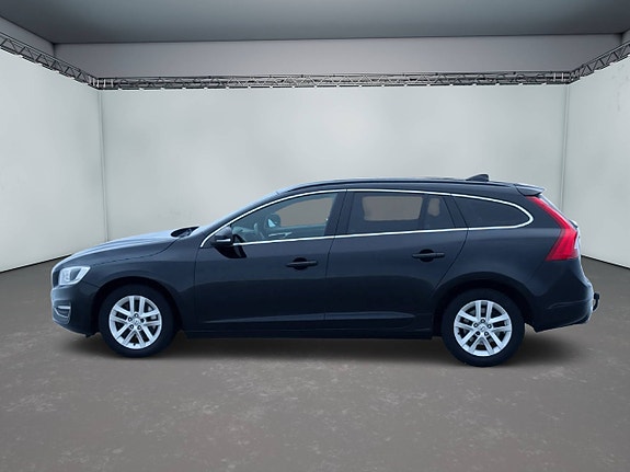 Volvo V60 2 of 5