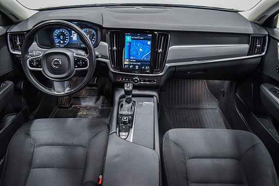 Volvo V90 2 of 5