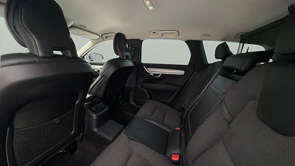 Volvo V90 12 of 30