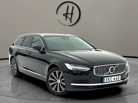 Volvo V90 2 of 30