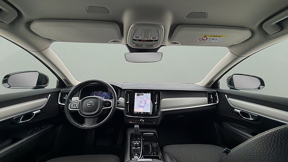 Volvo V90 10 of 30