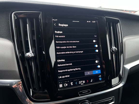 Volvo V90 25 of 30