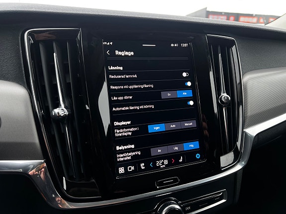 Volvo V90 24 of 30