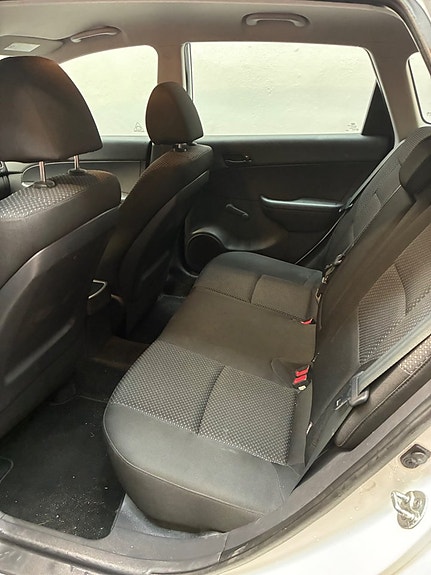 Hyundai i30 11 of 12