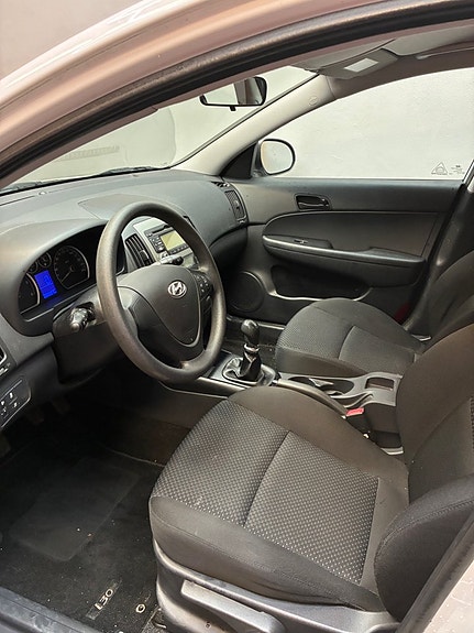 Hyundai i30 8 of 12
