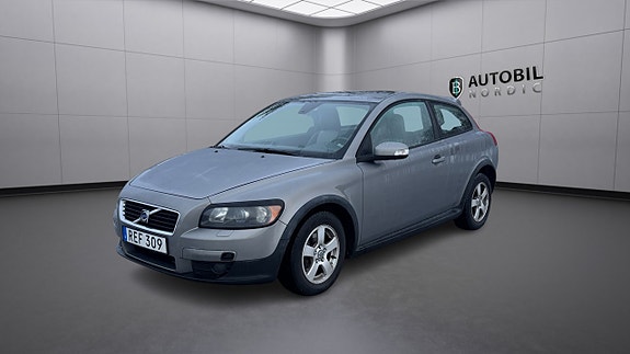 Volvo C30 3 of 5