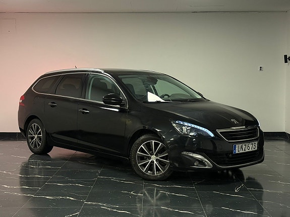 Peugeot 308 SW 3 of 5