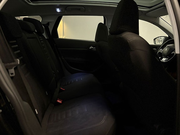 Peugeot 308 SW 21 of 22