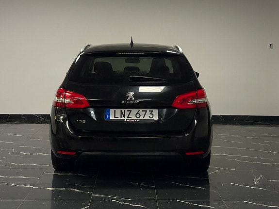 Peugeot 308 SW 5 of 5