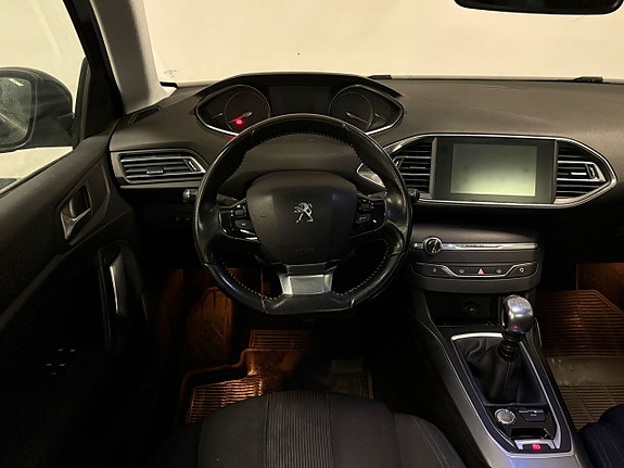 Peugeot 308 SW 15 of 22