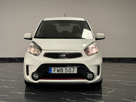 Kia Picanto 2 of 18