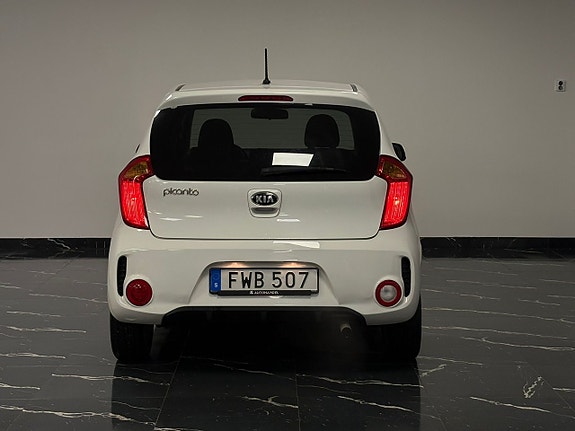 Kia Picanto 5 of 18