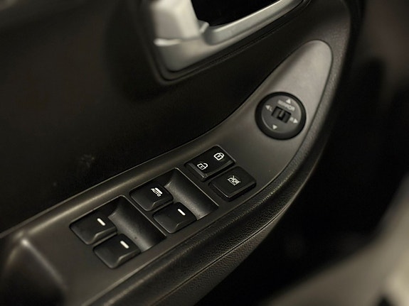 Kia Picanto 9 of 18