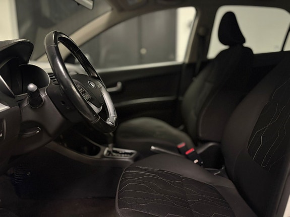 Kia Picanto 6 of 18