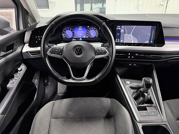 Volkswagen Golf VIII 12 of 27