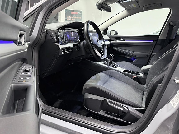 Volkswagen Golf VIII 22 of 27