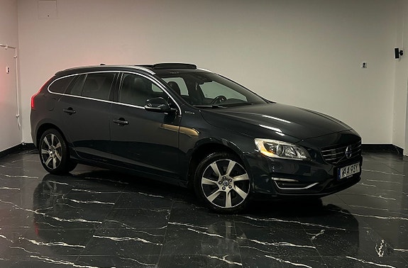 Volvo V60 3 of 5