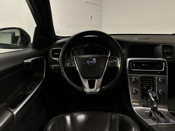 Volvo V60 13 of 24