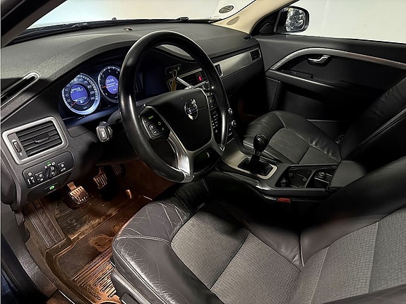 Volvo V70 5 of 5