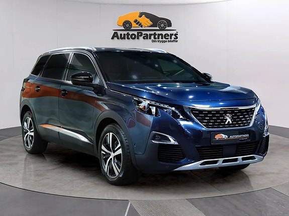 Peugeot 5008 2 of 5
