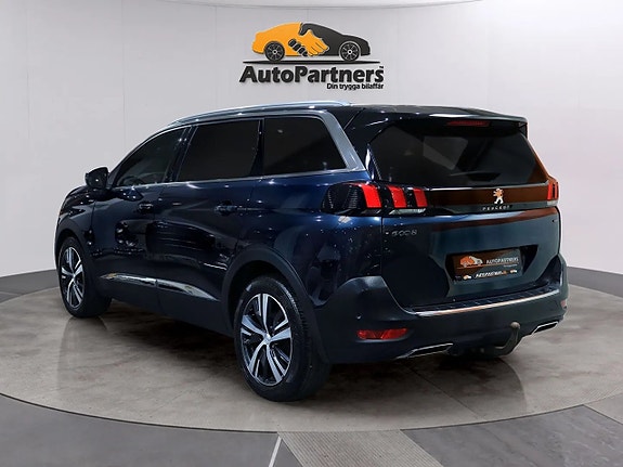 Peugeot 5008 4 of 5