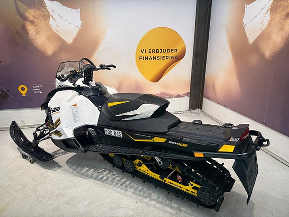 Ski-Doo Renegade 1200 Turbo MC Xpress  137 tum 9 of 11