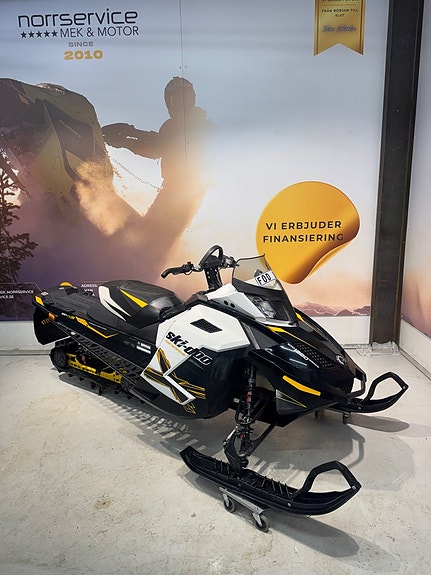 Ski-Doo Renegade 1200 Turbo MC Xpress  137 tum 2 of 11