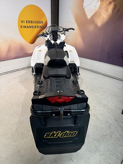 Ski-Doo Renegade 1200 Turbo MC Xpress  137 tum 7 of 11