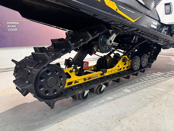 Ski-Doo Renegade 1200 Turbo MC Xpress  137 tum 6 of 11