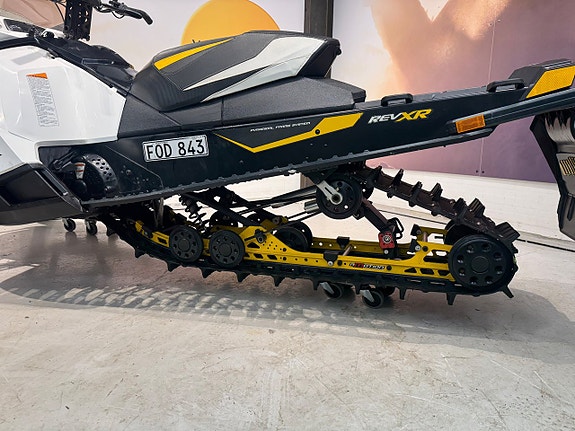 Ski-Doo Renegade 1200 Turbo MC Xpress  137 tum 11 of 11
