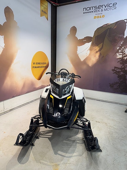 Ski-Doo Renegade 1200 Turbo MC Xpress  137 tum 3 of 11
