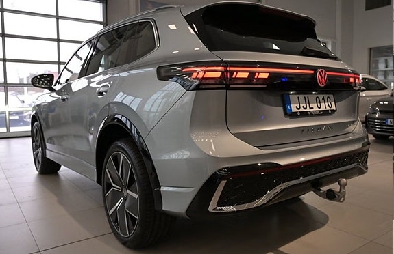 Volkswagen Tiguan 4 of 5