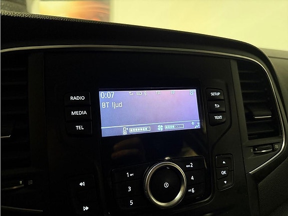 Renault Megane 15 of 21