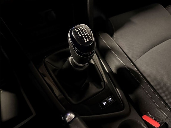 Renault Megane 12 of 21