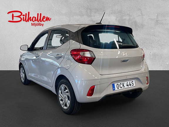 Hyundai i10 3 of 5