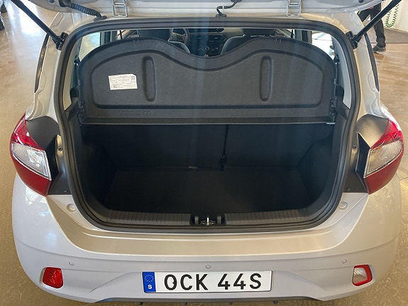 Hyundai i10 9 of 13