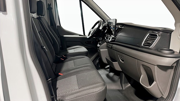 Ford Transit 3 of 5