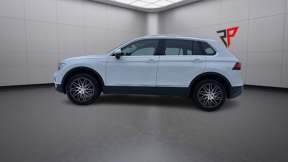 Volkswagen Tiguan 13 of 30